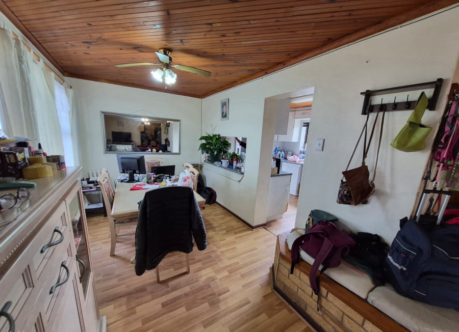 7 Bedroom Property for Sale in Dana Bay Western Cape